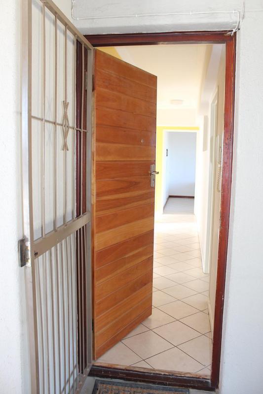 2 Bedroom Property for Sale in Oostersee Western Cape
